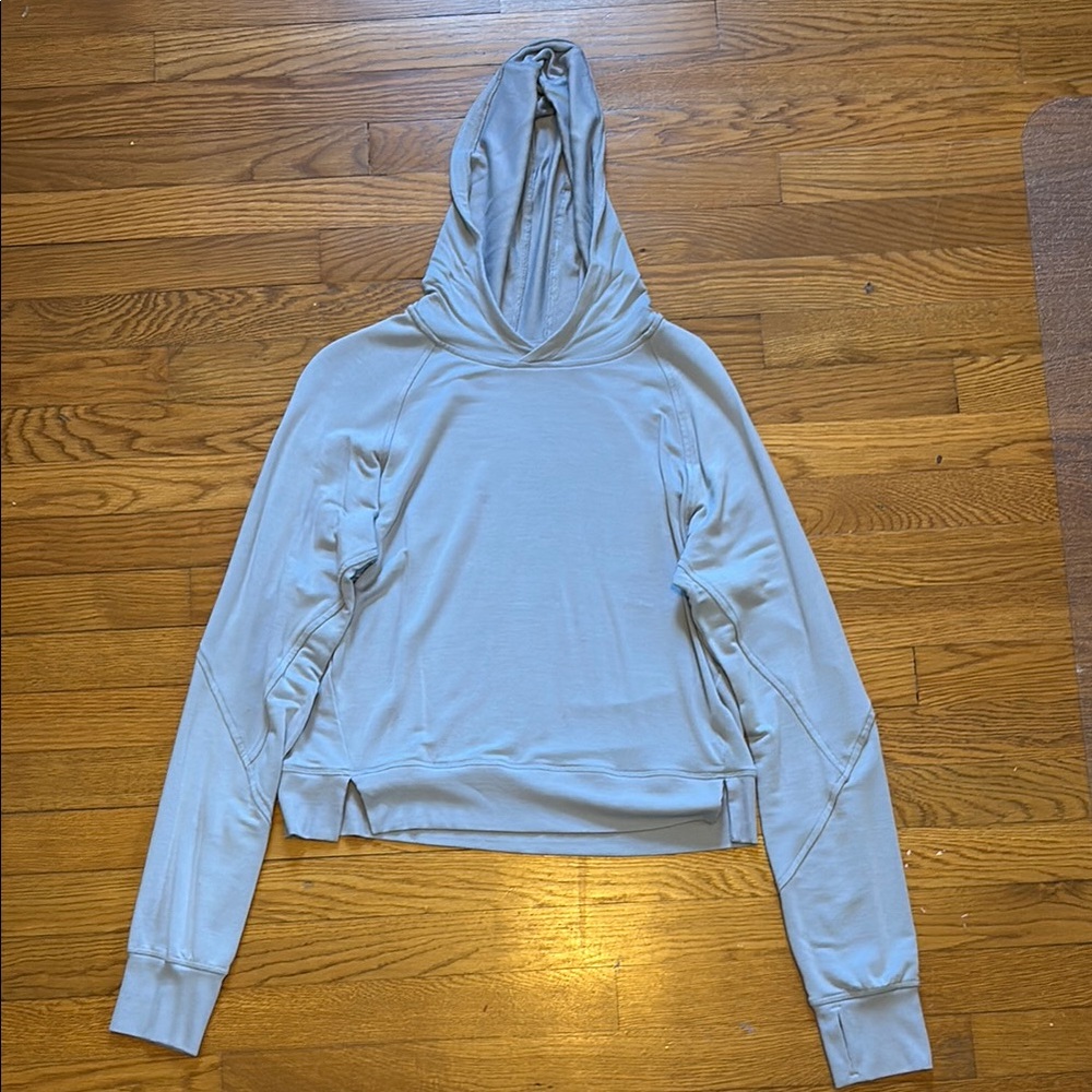 All In Motion Gray Long Sleeve Boxy Light Hoodie